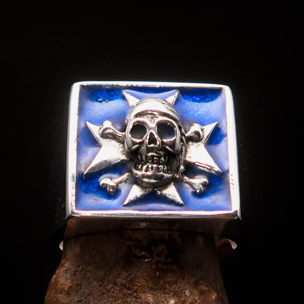 Excellent crafted Men's Pirate Skull Ring Blue Maltese Cross - Sterling Silver