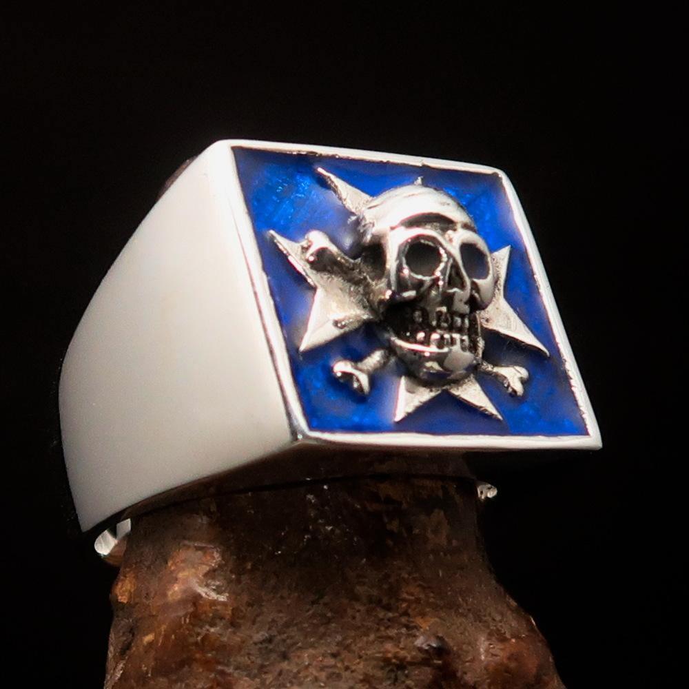 Excellent crafted Men's Pirate Skull Ring Blue Maltese Cross - Sterling Silver