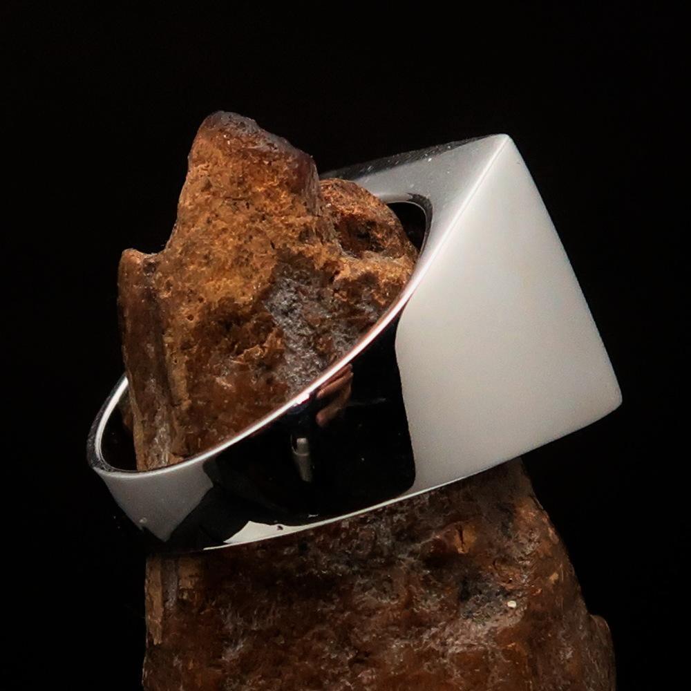 Excellent crafted Men's Pirate Skull Ring Blue Maltese Cross - Sterling Silver