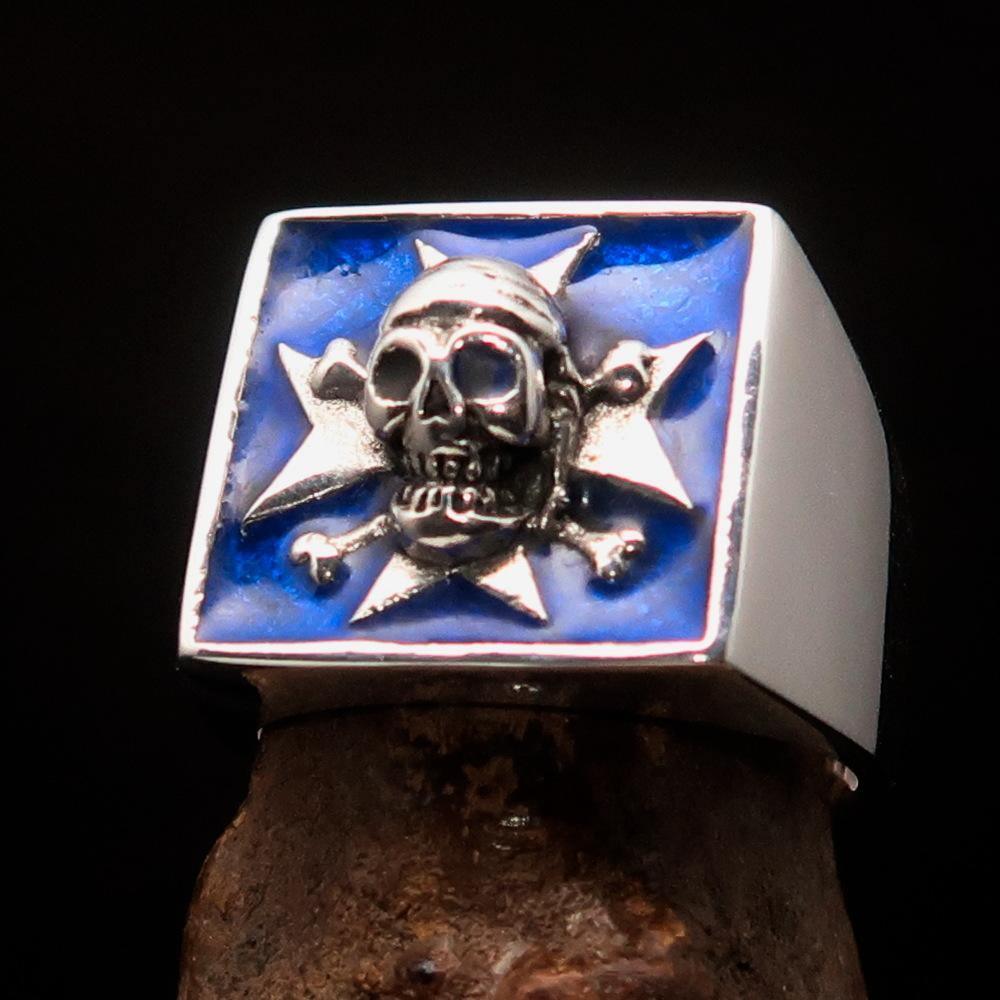 Excellent crafted Men's Pirate Skull Ring Blue Maltese Cross - Sterling Silver