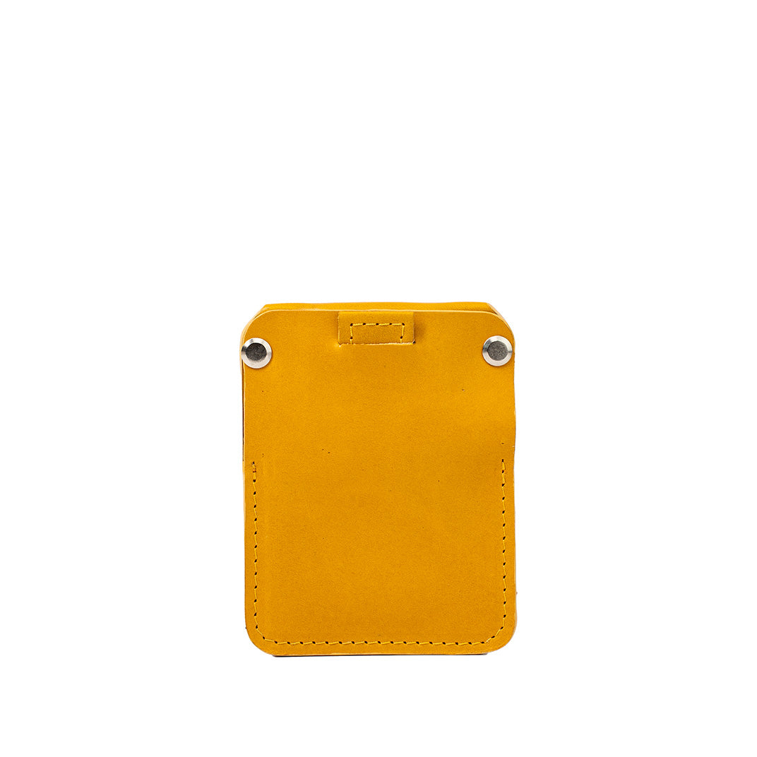 Leather Wallet for AirTag - The Minimalist 1.0